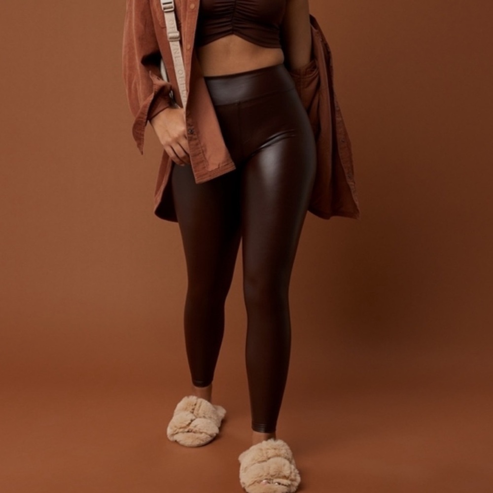 Offline by Aerie Real Luxe Faux Leather Brown Leggings Size Medium NEW